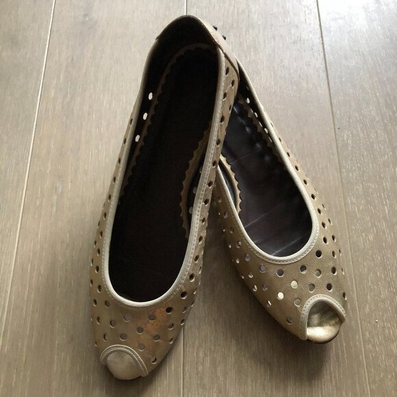 Donald J Pliner Peep-Toe Shoes Matte Gold Size 9.5 - Picture 1 of 8